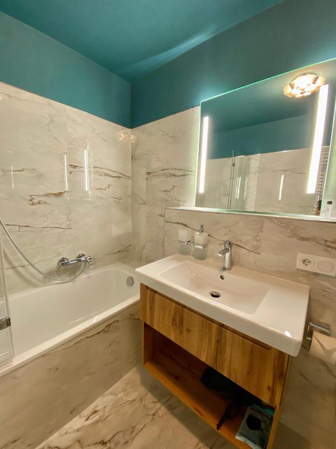 Apartmenthaus Am Dom Mit Parkplatz Цвиккау Экстерьер фото