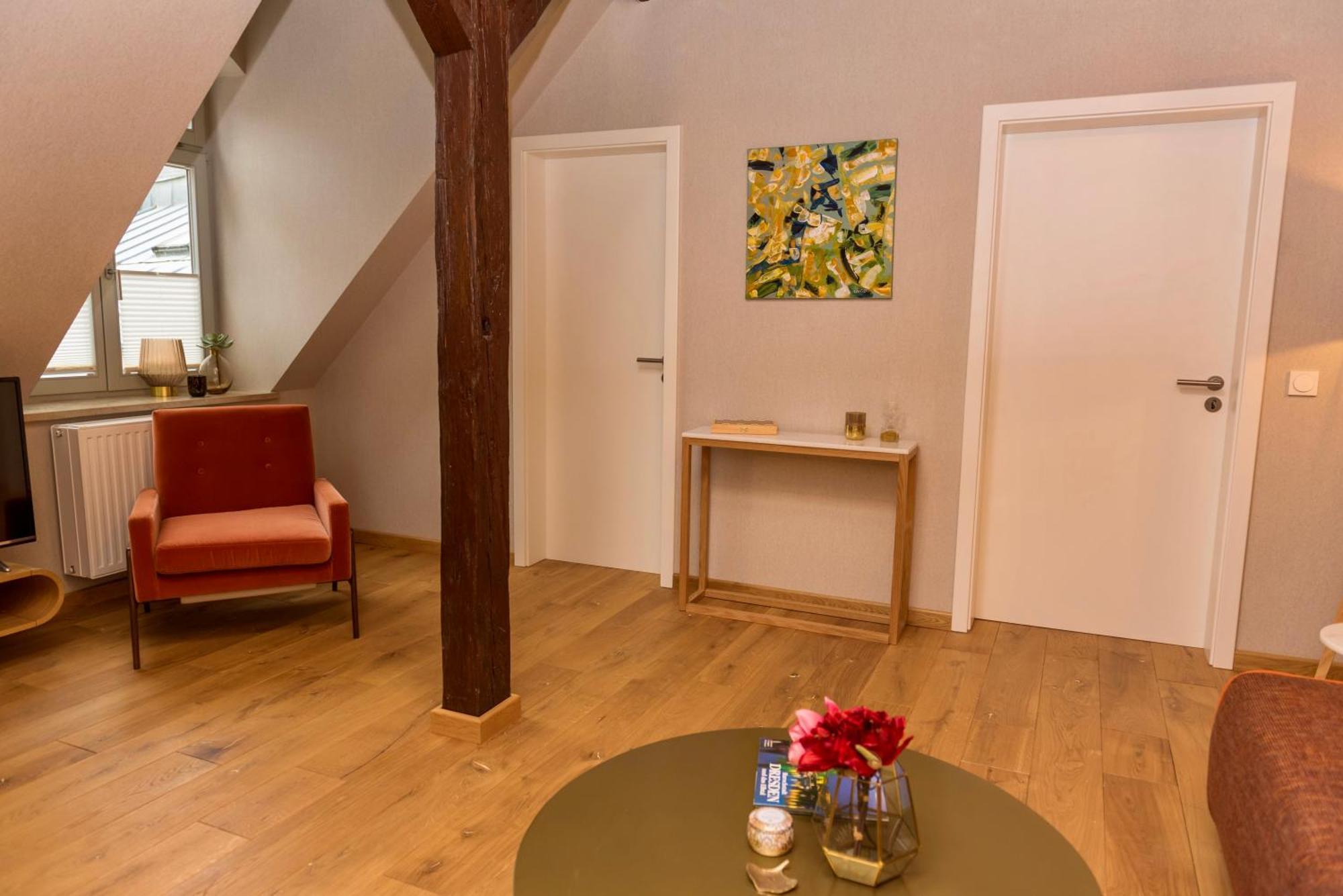Apartmenthaus Am Dom Mit Parkplatz Цвиккау Экстерьер фото