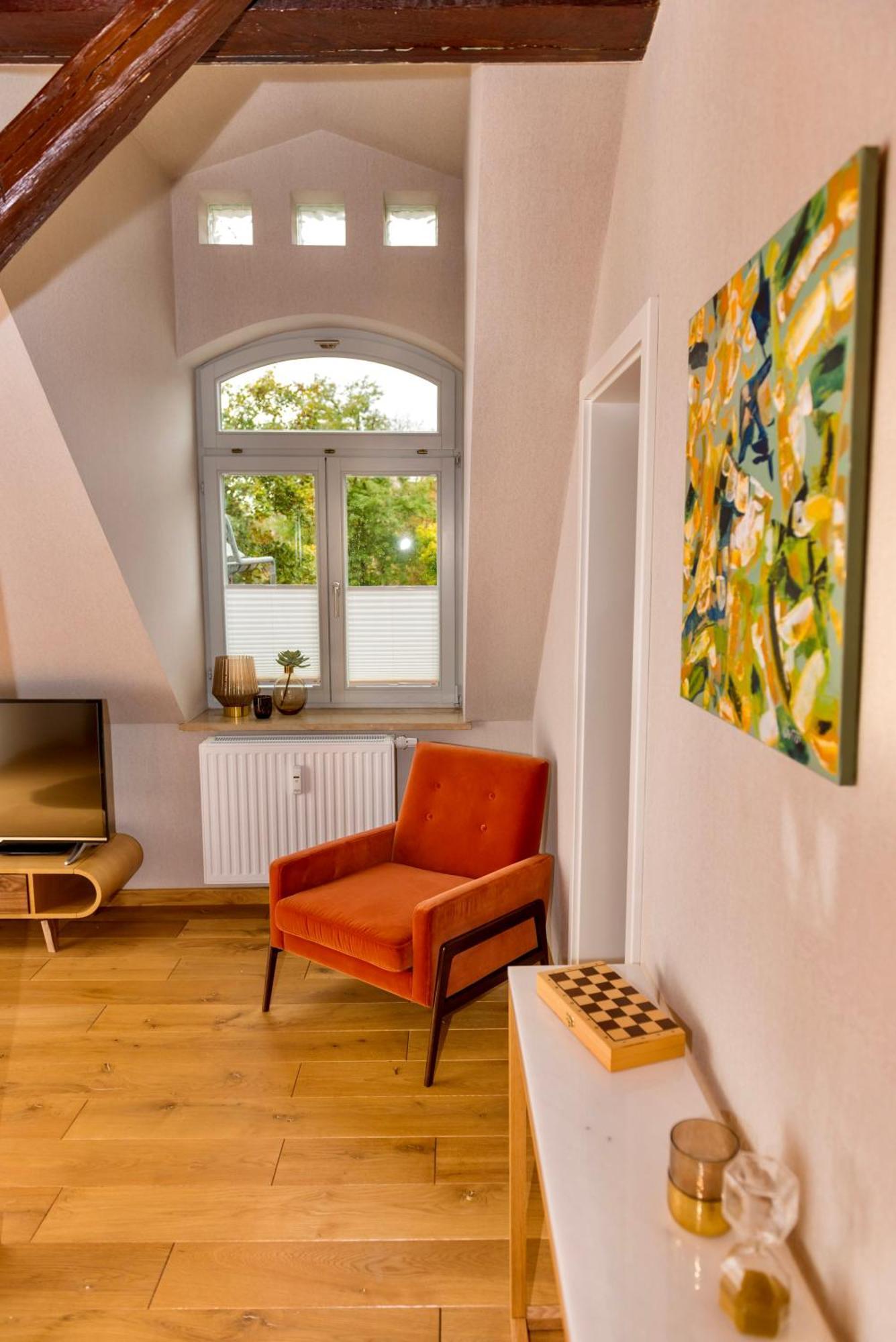 Apartmenthaus Am Dom Mit Parkplatz Цвиккау Экстерьер фото